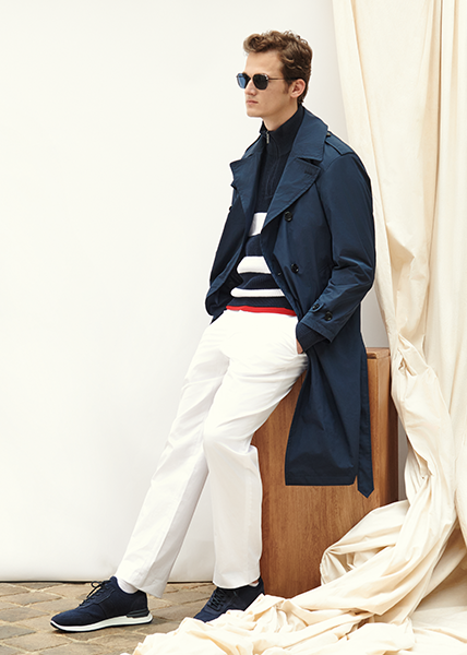 Leisure marine look Sailing Look with white pants, navy blue coat and striped pullover