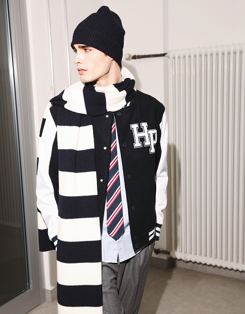 01_Teaser-Mobile_Signature College jacket with HP initials