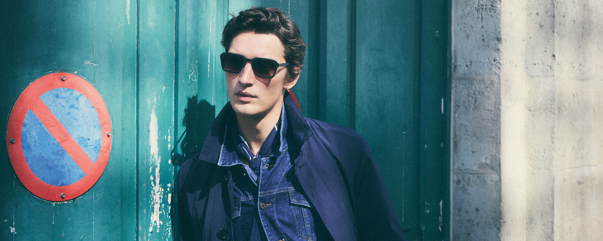 Portrait of a man with sunglasses