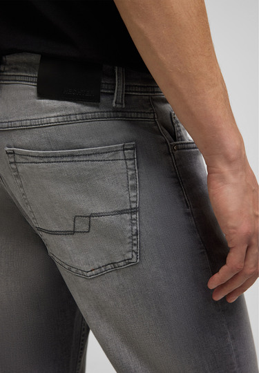 Regular tapered 5-pocket jeans made of high-tech fibres, darkgrey Detailansicht 2