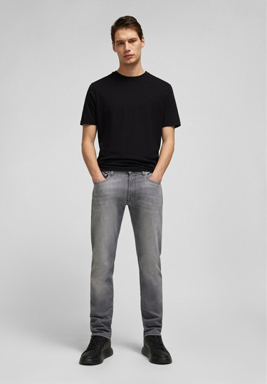 Regular tapered 5-pocket jeans made of high-tech fibres, darkgrey