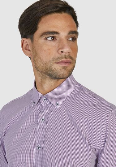 Trendiges Businesshemd mit auffälligen Knöpfen, blackberry 