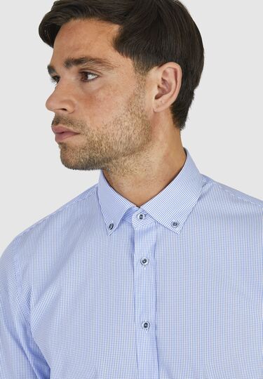 Trendiges Businesshemd mit auffälligen Knöpfen, sky blue