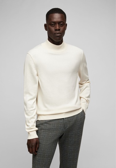 Turtle neck sweater, ivory