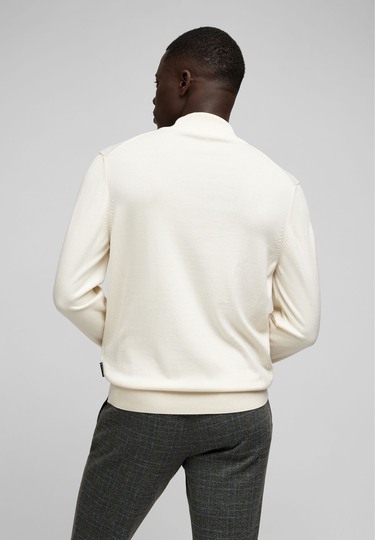 Turtle neck sweater, ivory