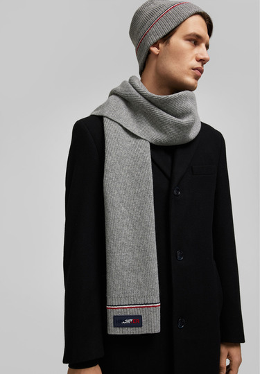 Knitted scarf, Grey Frontansicht